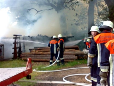 Brand eines Holzstoßes _3