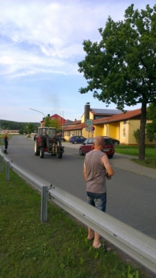 Maibaum-Umlegen_2